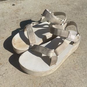 Cute platform all white tevas